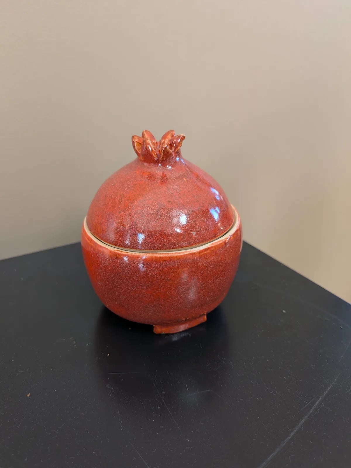 Pomegranate fruit fly catcher